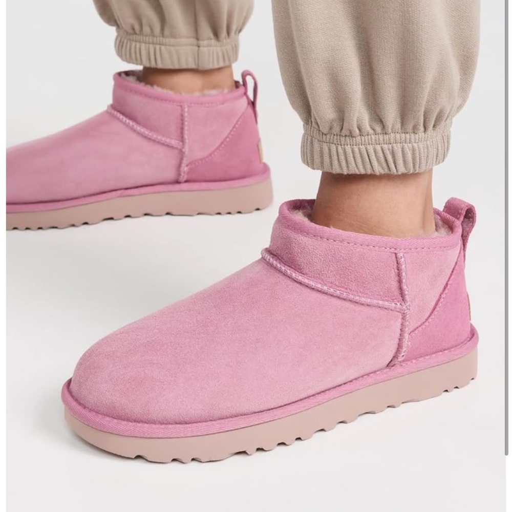 UGG 👢Classic Ultra Mini Boot - pink - GUC!